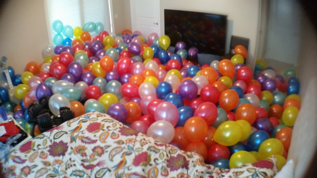 balloon_filled_room_4